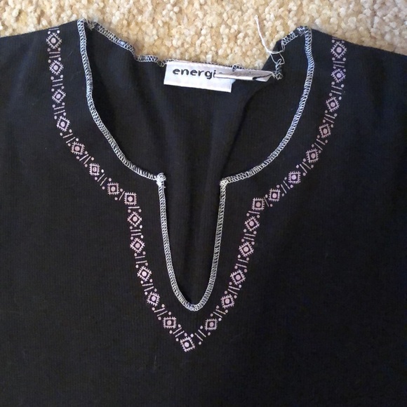 Top - Picture 2 of 2